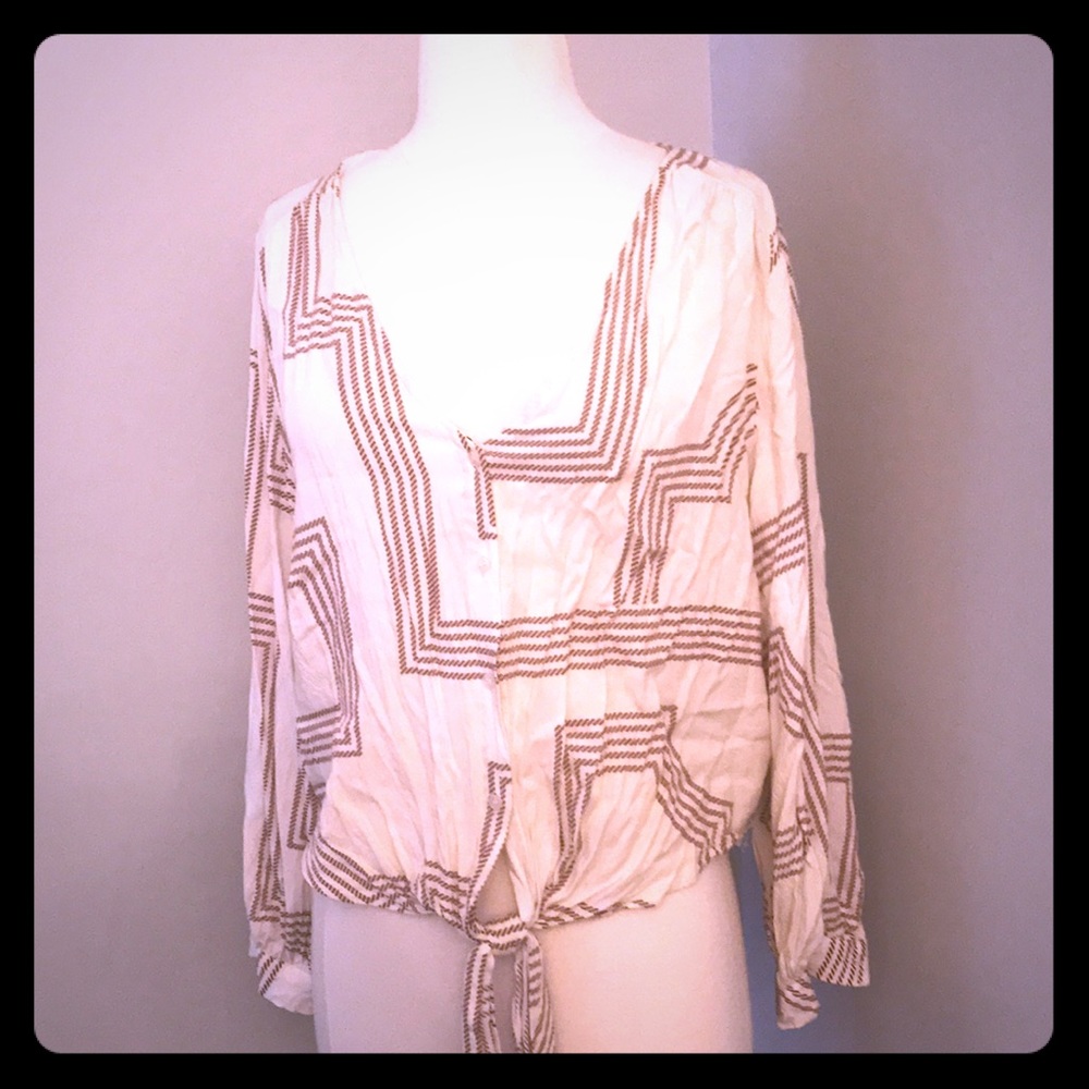 Bottom tie blouse